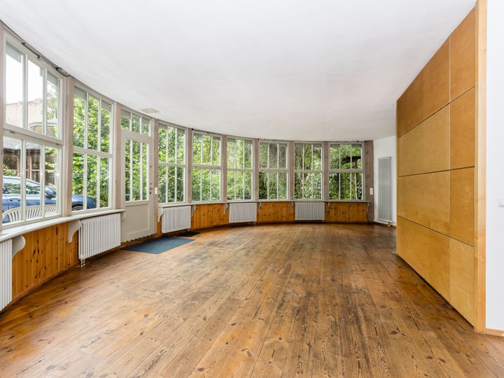 Helles Büro in Berlin Weißensee Zentrum zu vermieten!
