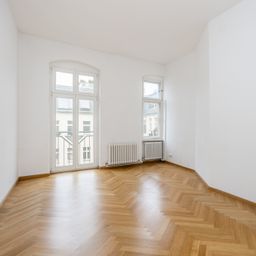 Altbaucharme zum Verlieben – helle 3-Zimmer-Wohnung mit Seele !