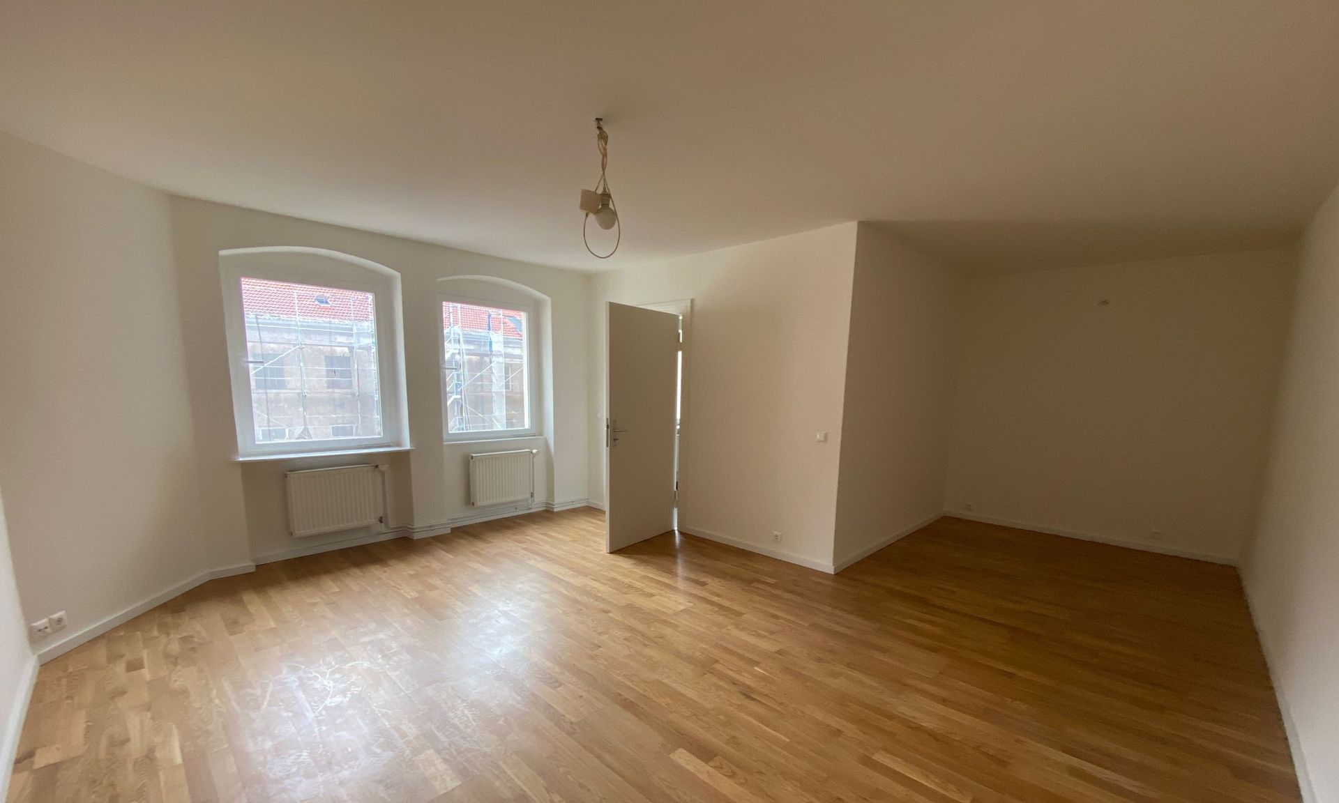 Praktische Wohnung mit Altbaucharme