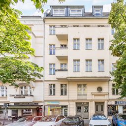 Einmalige Gelegenheit: Altbau mit möglicher Eigenbedarfsperspektive !