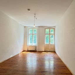Helle und charmante Altbauwohnung in Berlin mit Balkon !