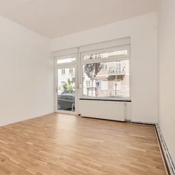 Entspannt wohnen: Erdgeschoss mit Rückzugs-Terrasse im gepflegten Grünen