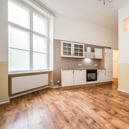 Ruhige Innenhoflage trifft lebendigen Kiez- zentral in Schöneberg !