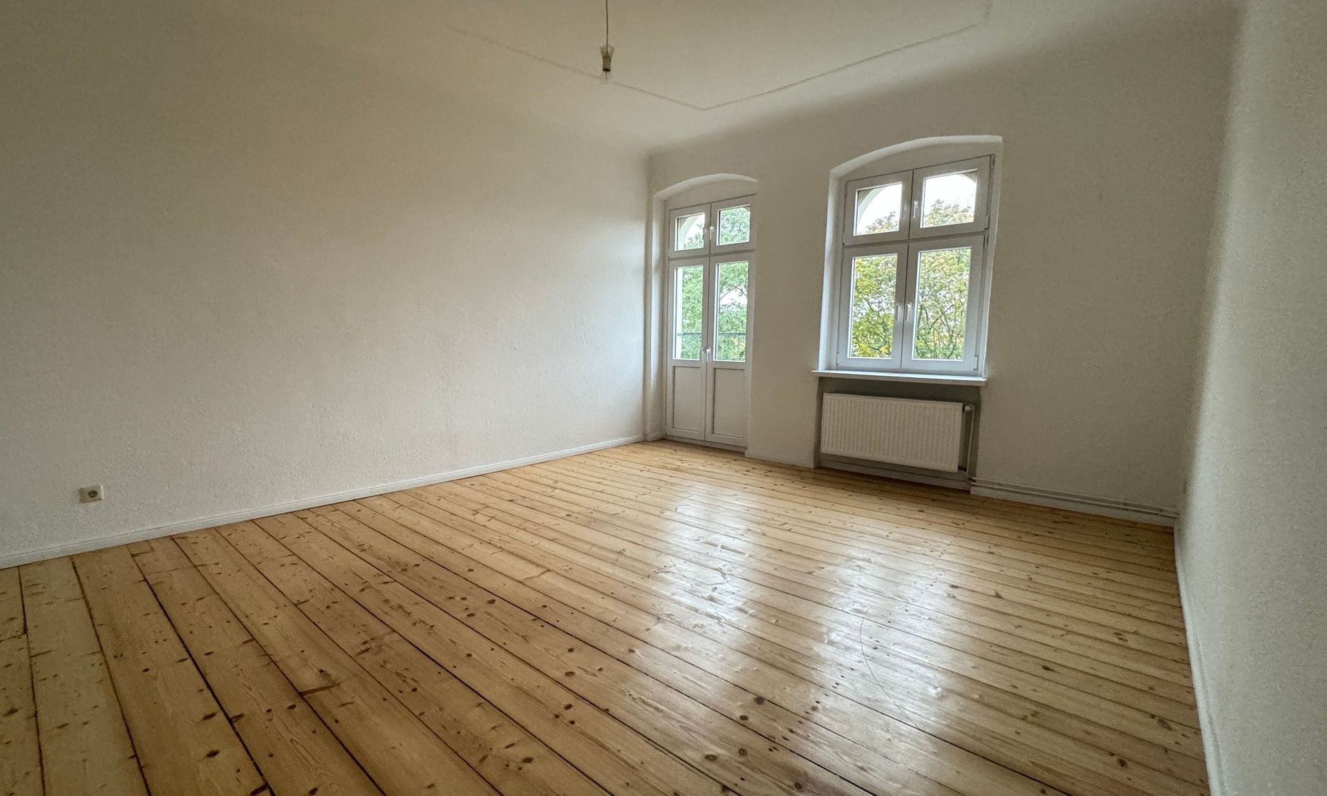 Praktische Einraumwohnung mit Einbauküche !