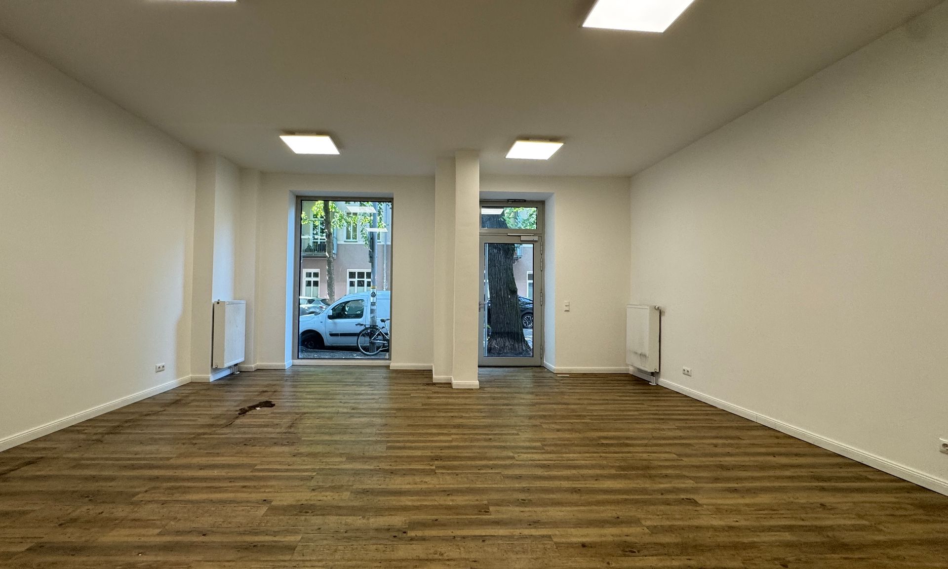 Kompakte Gastrofähige Fläche mit Schaufensterfront !