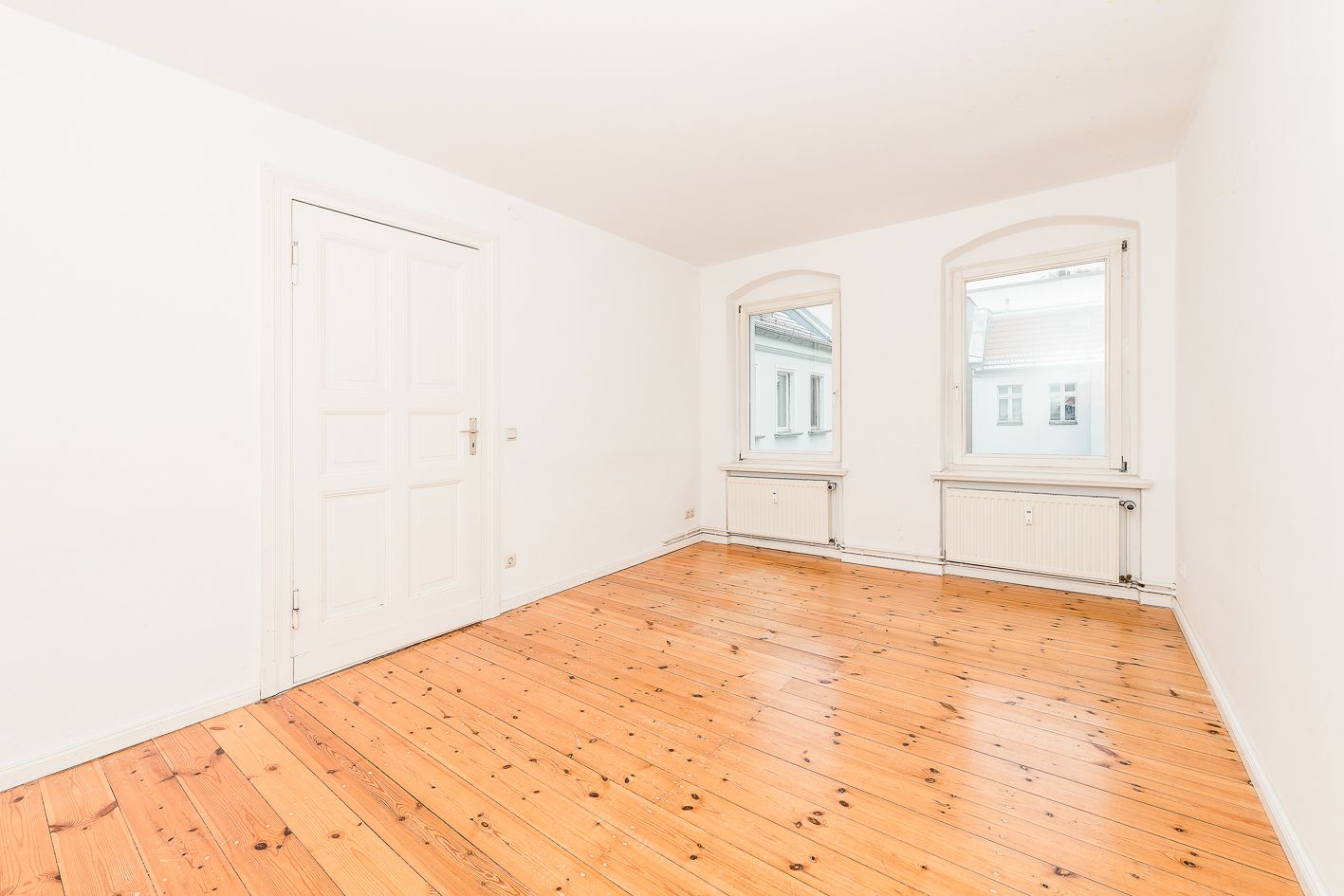 Elegantes Wohnen in historischem Ambiente: 4-Zimmer in Prenzlauer Berg!