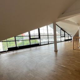 Großzügige Bürofläche in Weißensee!