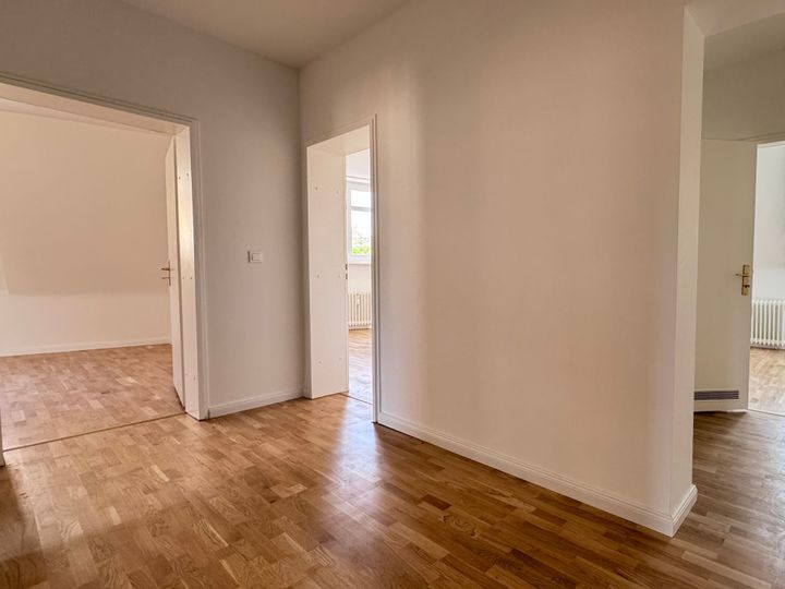 Sanierte 4 Zimmer Wohnung mitten in Spandau!