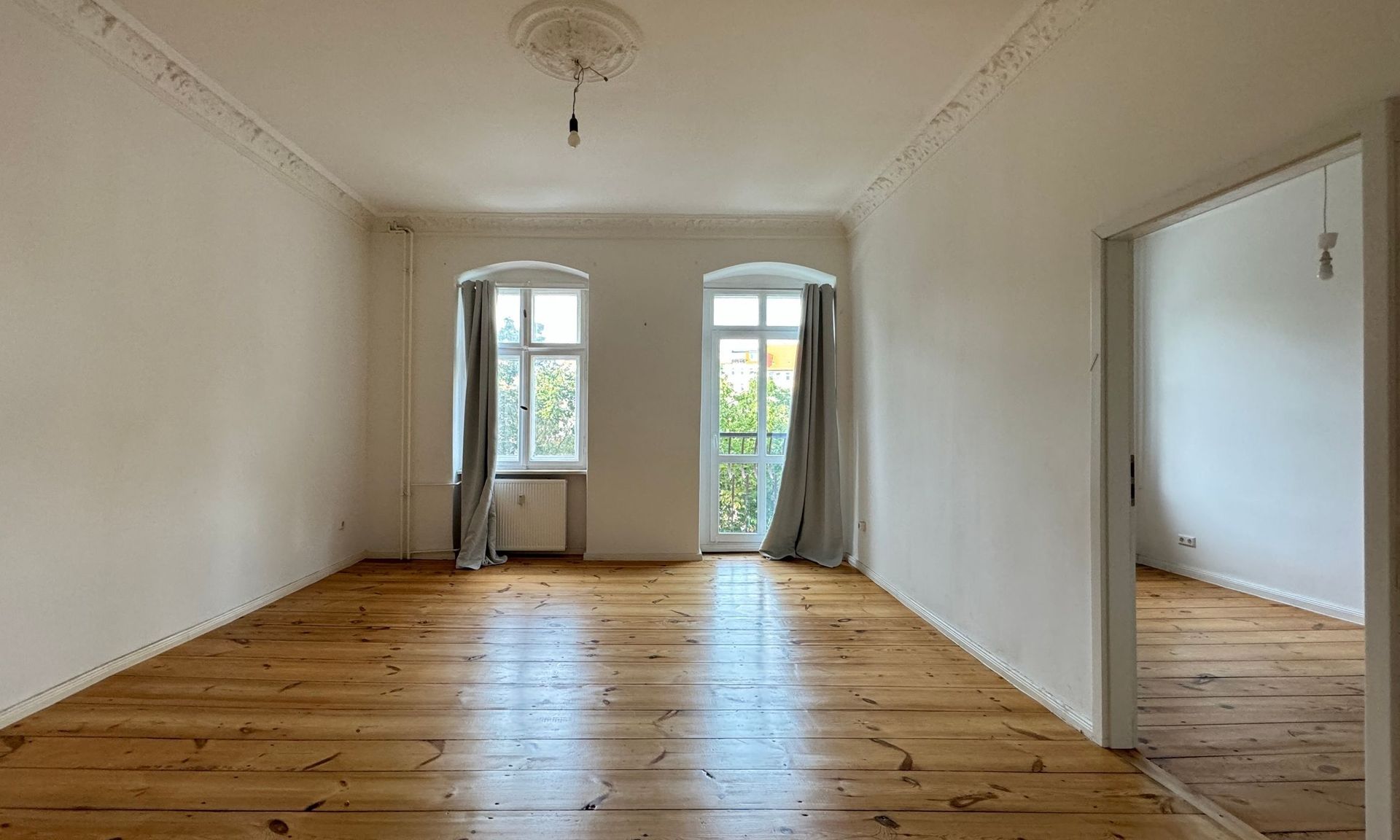 Befristete 3-Zimmerwohnung im Altbau ! Teilgewerbliche Vermietung vorausgesetzt !