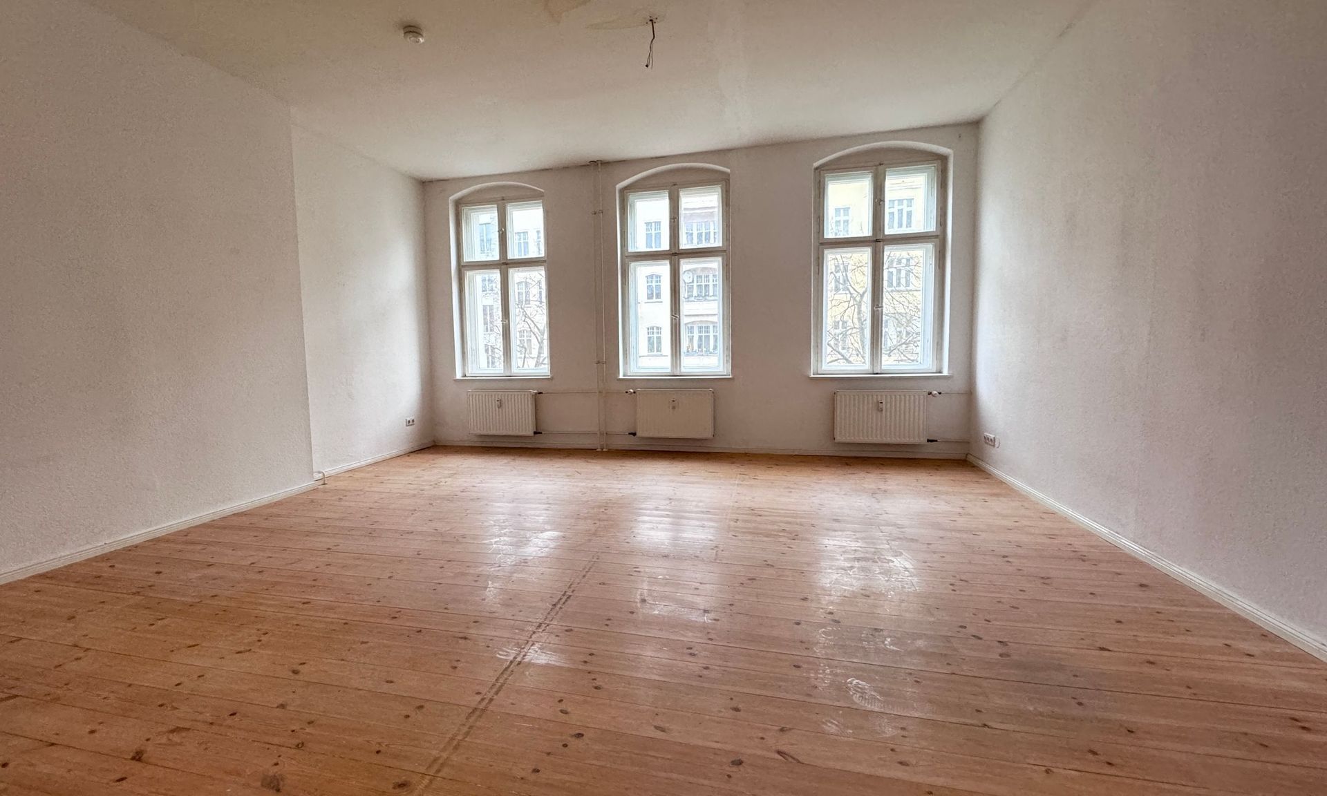 Lichdurchflutete 3-Zimmer Wohnung in Friedrichshain!