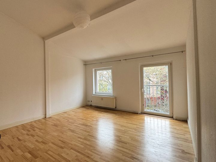 Kompakte 2-Rauwohnung zum ruhigen Innenhof ! Befristung bis zum 31.12.2029 !