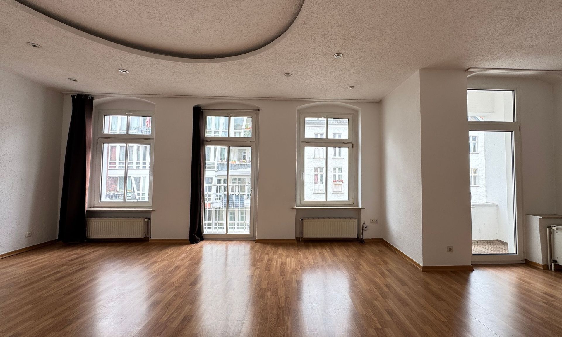 Teilgewerbliche Anmietung ! Helle 3-Zimmer-Wohnung mit Balkon am S-Bahnhof Köpenick !