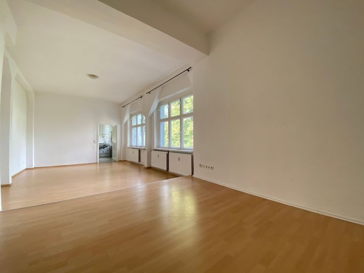 2 Jahre Befrisitung! Helle 1-Zimmer-Wohnung mit Balkon !  !