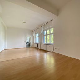 2 Jahre Befrisitung! Helle 1-Zimmer-Wohnung mit Balkon !  !