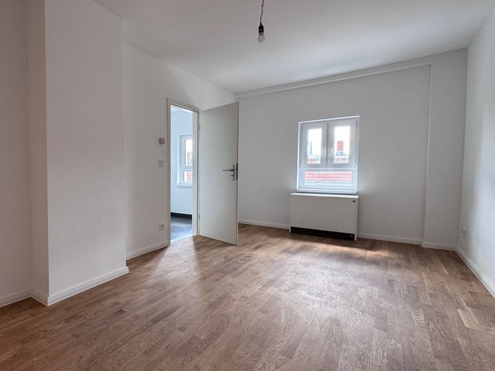 Charmante Dachgeschosswohnung in Berlin – Ideal für Singles