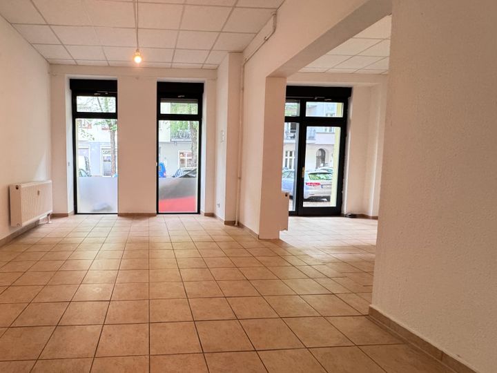 Kompakte Gewerbefläche mit attraktiver Schaufensterfront !