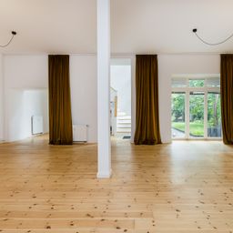 Moderne Bürofläche in eigener Remise!