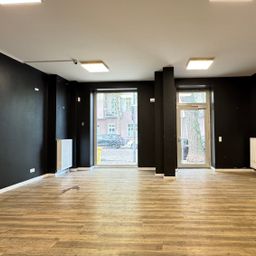 Kompakte Gastrofähige Fläche mit Schaufensterfront !