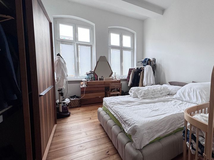 Helle und geräumige 4-Zimmer-Wohnung in Berlin-Charlottenburg !