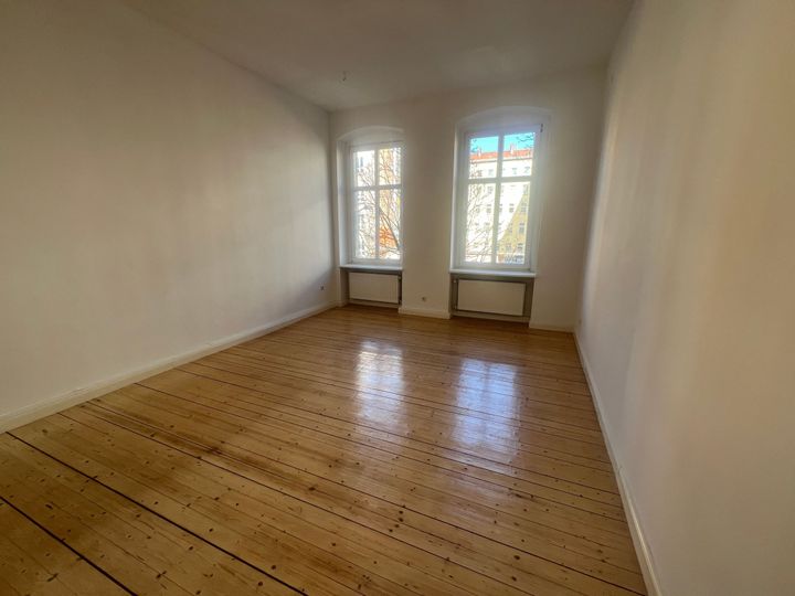 Teilgewerbliche Anmietung! 4-Zimmer Altbauwohnung in Prenzlauer Berg!