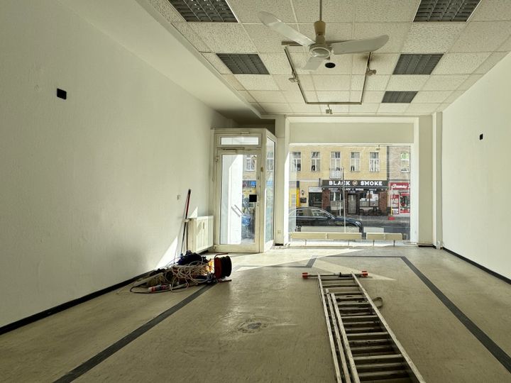 Kompakte Gewerbeeinheit in Frequentierter Lage !