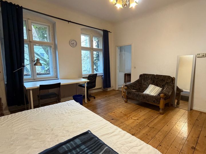 Modernes, möbliertes Studentenstudio im Herzen von Friedrichshain!