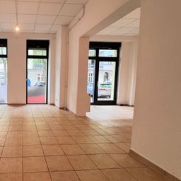 Kompakte Gewerbefläche mit attraktiver Schaufensterfront !