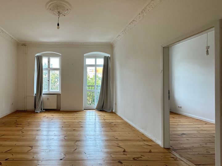 Befristete 3-Zimmerwohnung im Altbau ! Teilgewerbliche Vermietung vorausgesetzt !