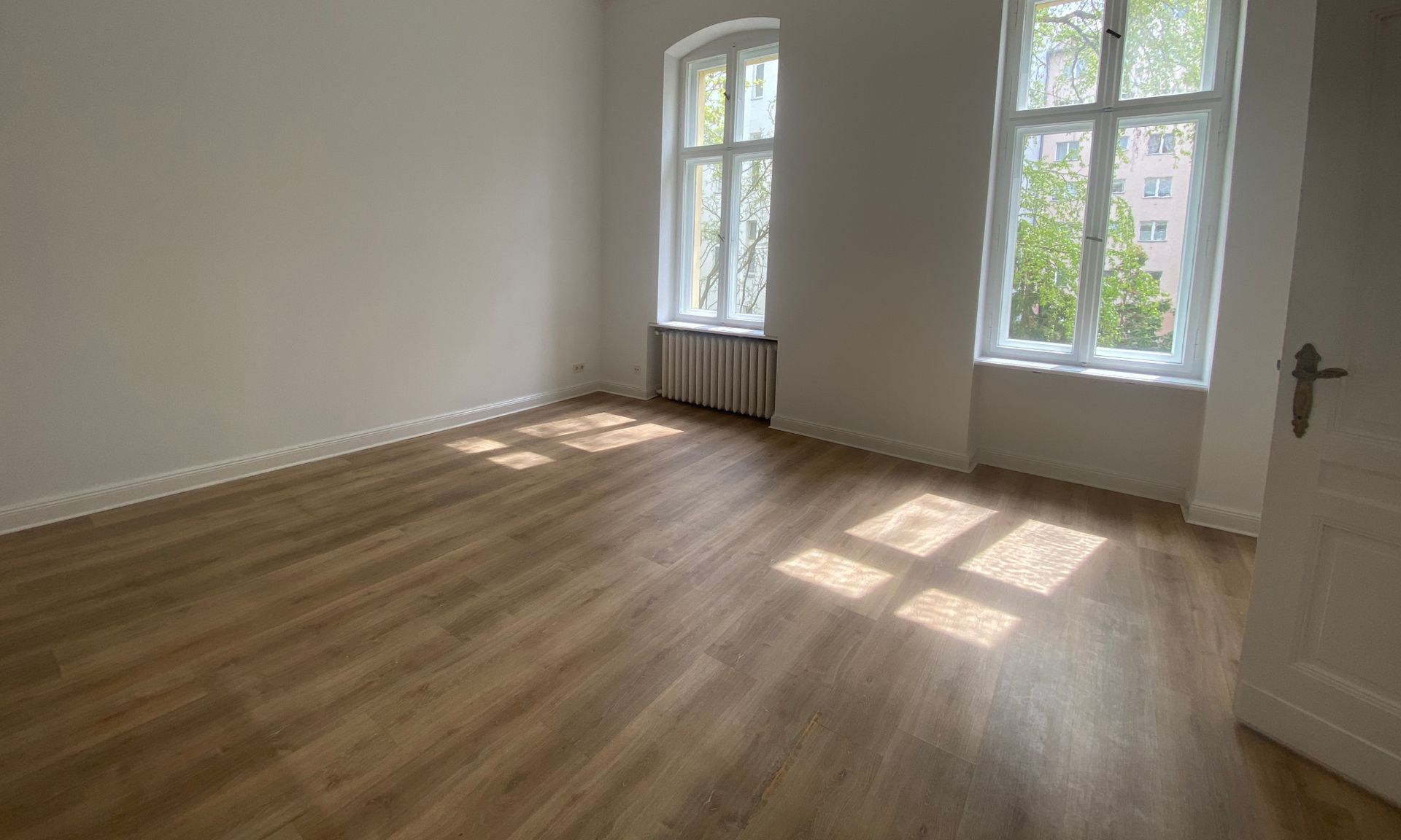 Lichtdurchflutete Bürofläche am Kurfürstendamm!