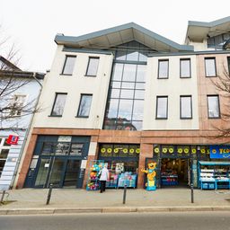 Teilbare Einzelhandelsfläche in 1-A-Lage mit Lager und Anlieferung