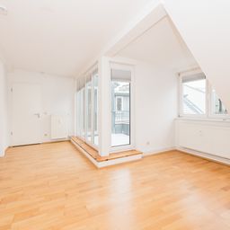 Schön Wohnen in Berlin-Prenzlauer Berg ! Bezugsfreie Dachgeschosswohnung !