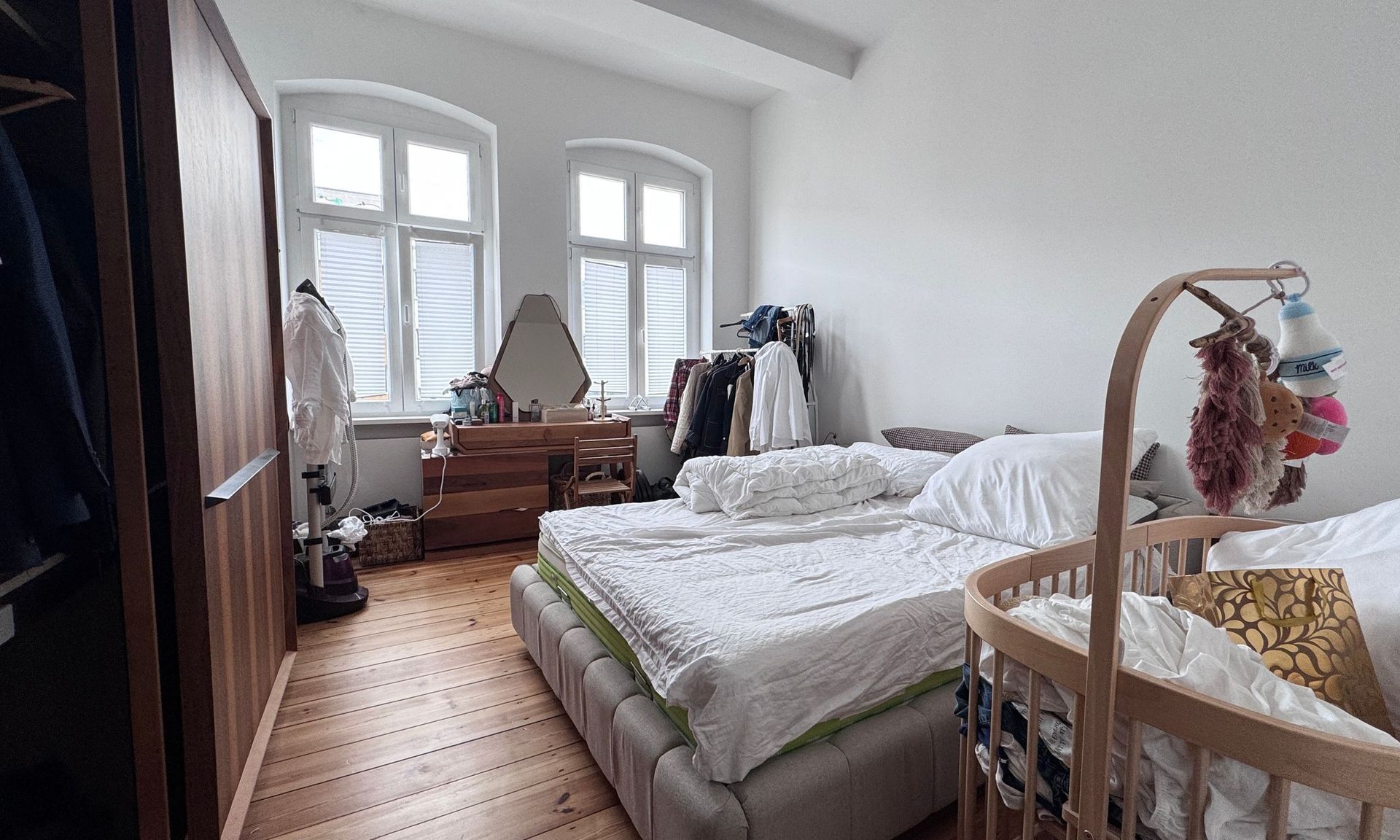Helle und geräumige 4-Zimmer-Wohnung in Berlin-Charlottenburg !