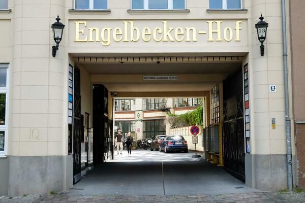 Provisionsfrei! Geräumige, moderne Büroräume in ehemaliger Fabriketage !