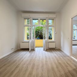 Stilvolle 4-Zimmer-Altbauwohnung zur teilgewerblichen Nutzung !