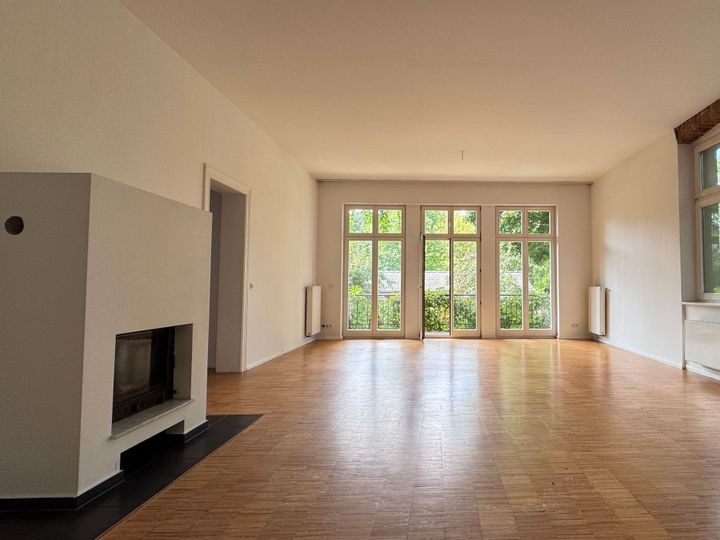 Grüne Maisonettewohnung zur Teilgewerblichen Nutzung !