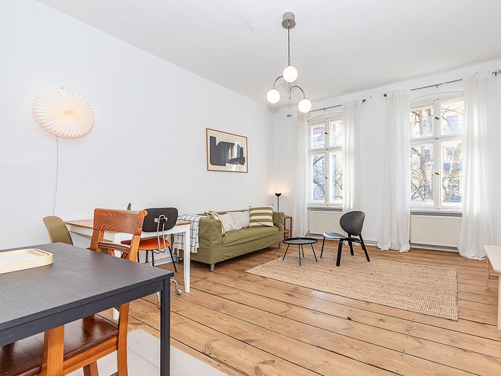 Wohnen mit Geschichte – Altbaucharme in zentraler Lage !