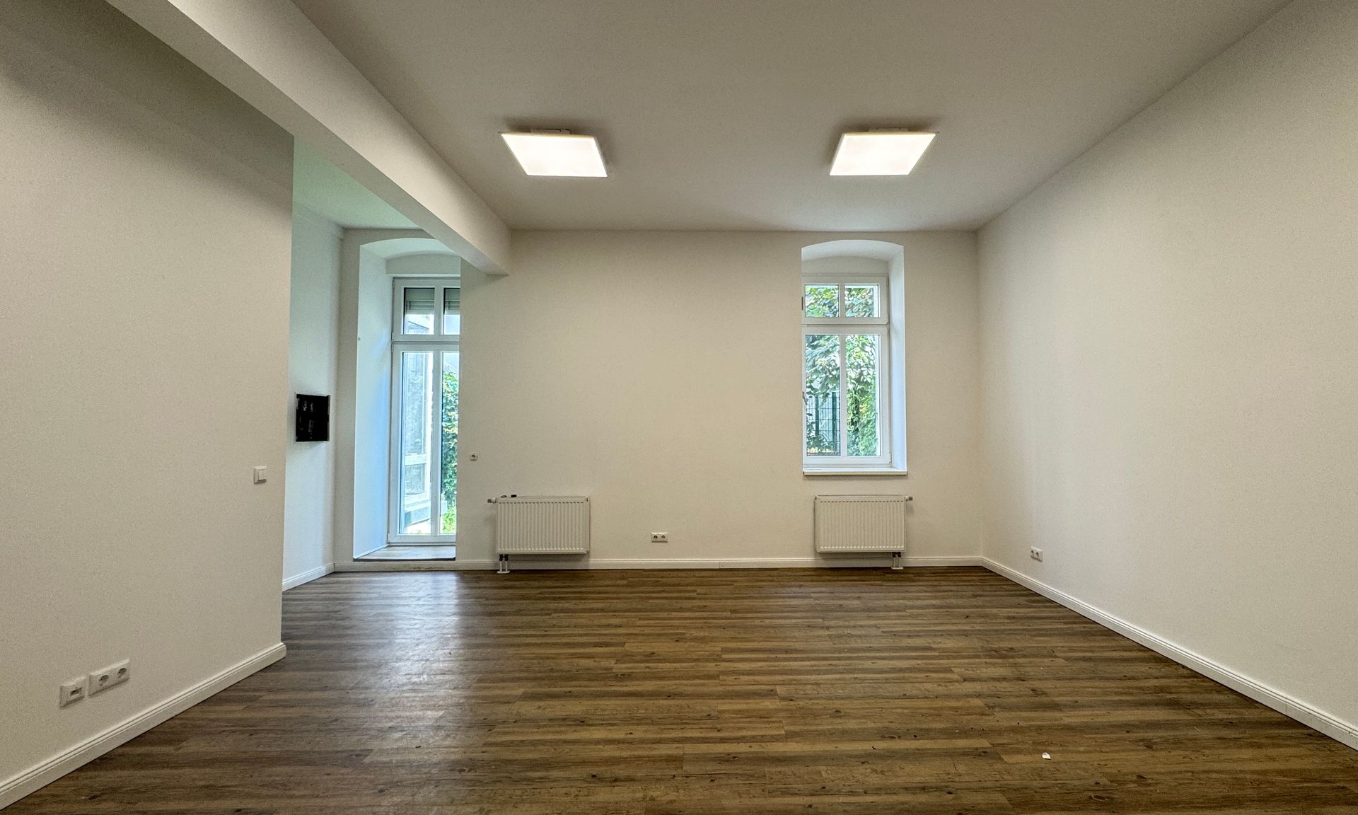 Kompaktes Gewerbe mit Schaufensterfront !