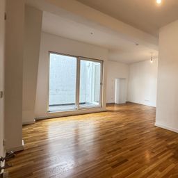 Helles Penthouse mit 3 Terrassen und Aufzug !