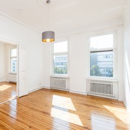 Ankommen, Wohlfühlen – Altbaucharme genießen !