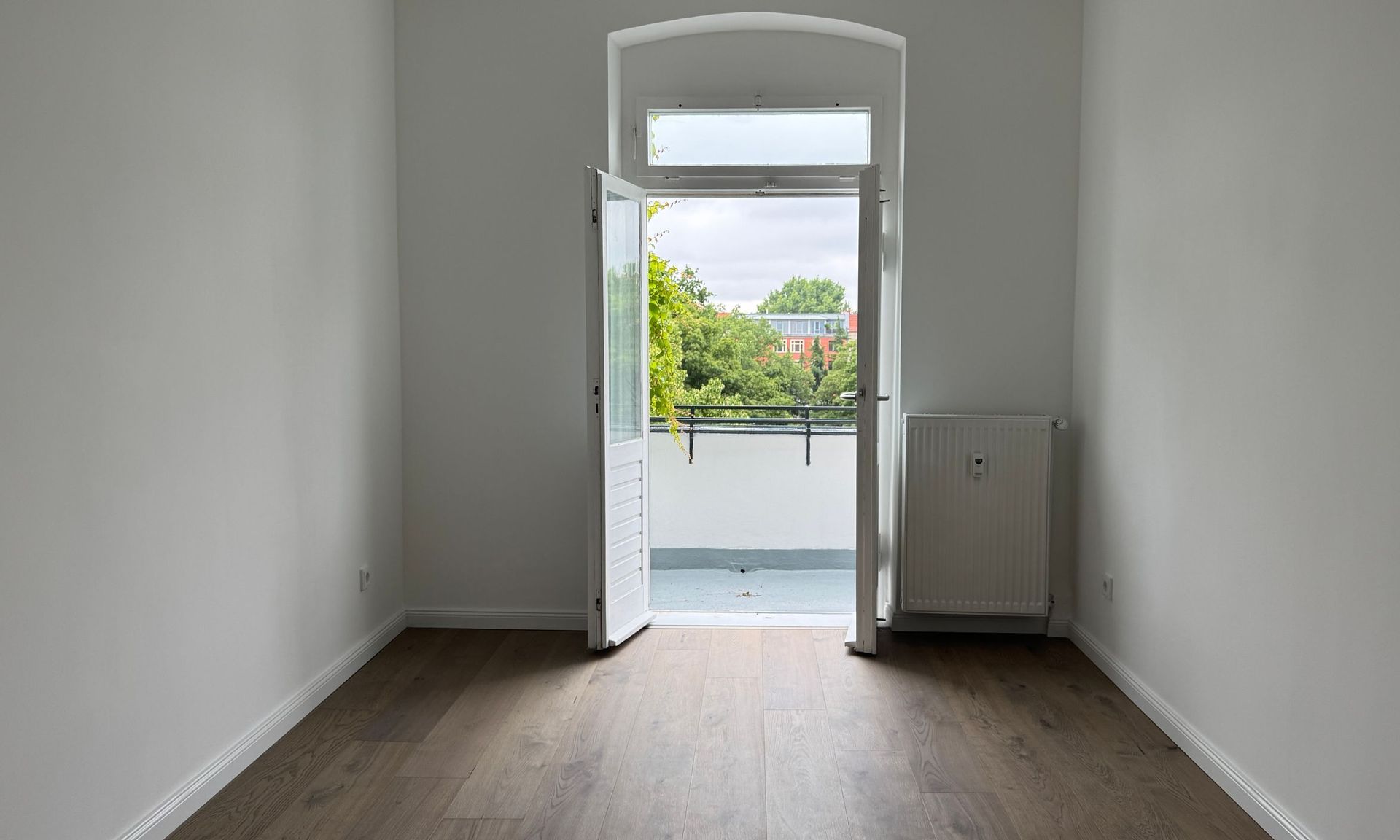 2-Zimmer Altbau Wohnung zur Teilgewerblichen Nutzung!
